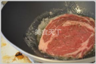 煎上脑牛排的做法步骤：4