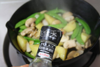 【嫩煎牛排佐杂蔬】：美味牛排的秘密的做法步骤：16