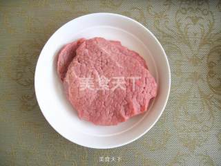 黑椒蒜子牛肉粒的做法步骤：1