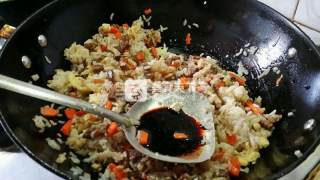 牛肉粒炒饭的做法步骤：7