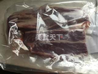 黑椒牛排的做法步骤：1