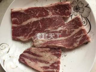 黑椒牛排的做法步骤：3